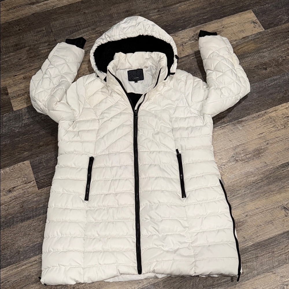 Steve Madden White Quilted Puffer Jacket with Hood